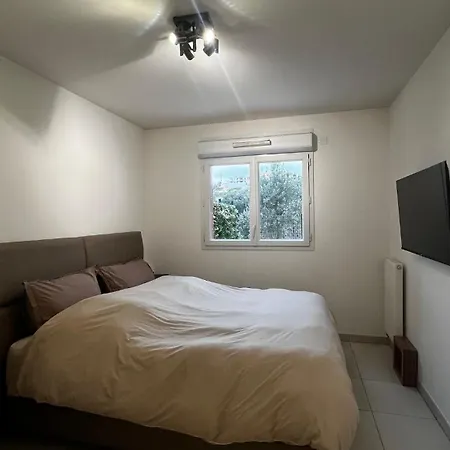 Apartment Sea View 2 Bedrooms *