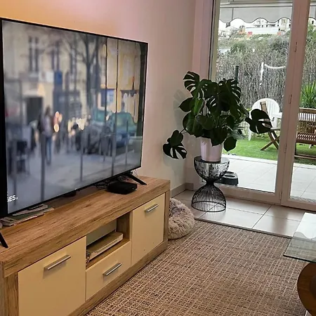 Sea View 2 Bedrooms Apartment