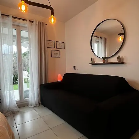 Sea View 2 Bedrooms *